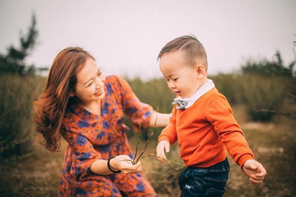 Con đi tìm bóng mẹ cha