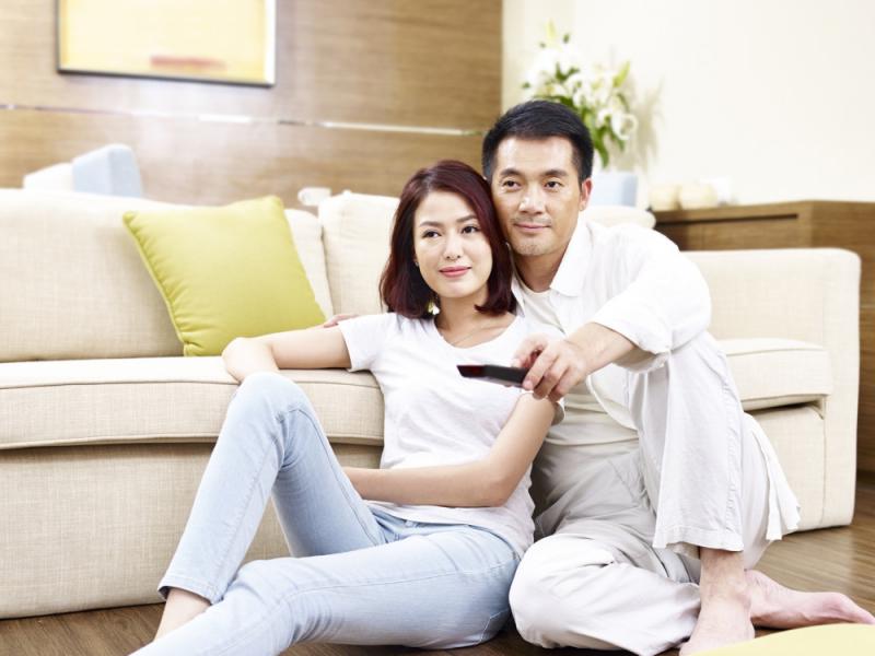 Có những thói quen chung như: xem phim, sở thích ăn uống,.. cũng làm tăng sự yêu thương trong hôn nhân
