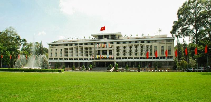 Sắc màu tháng tư