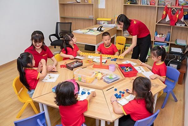 Làm việc nhóm