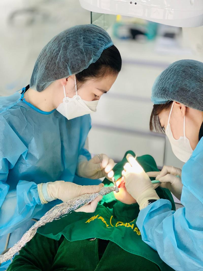 Nha Khoa Hà Nội tại Uông Bí